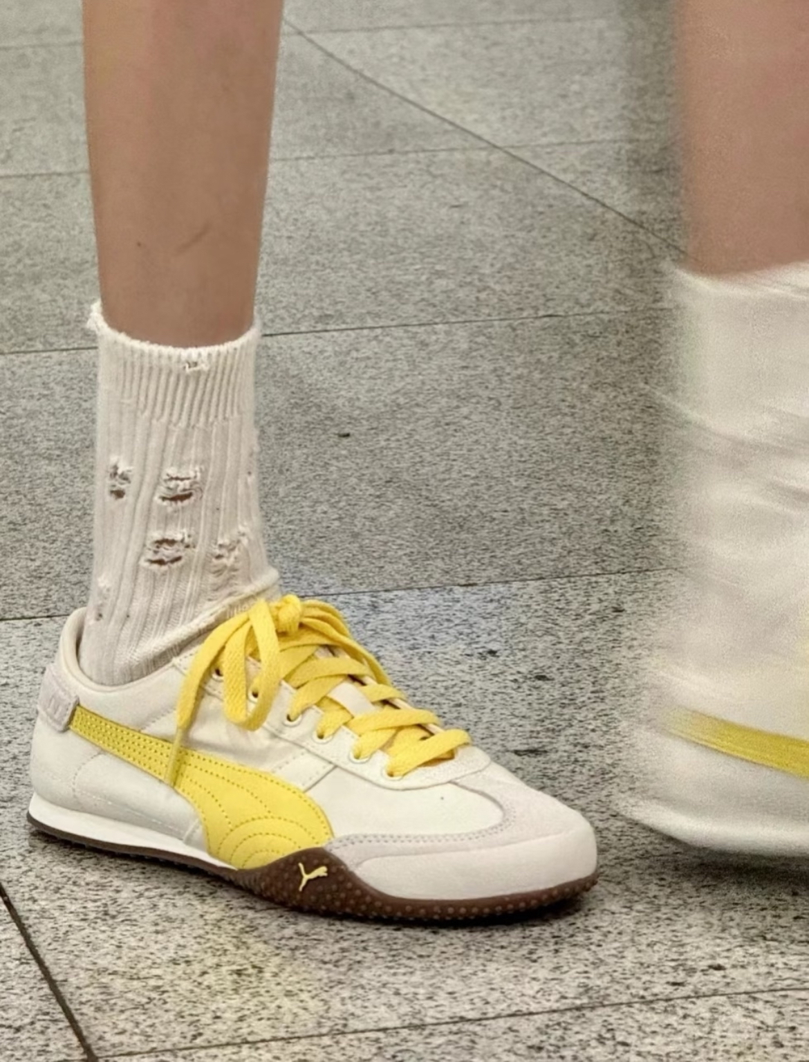 PUMA Bella UT Canvas白黄款✨越薄越时髦🔥