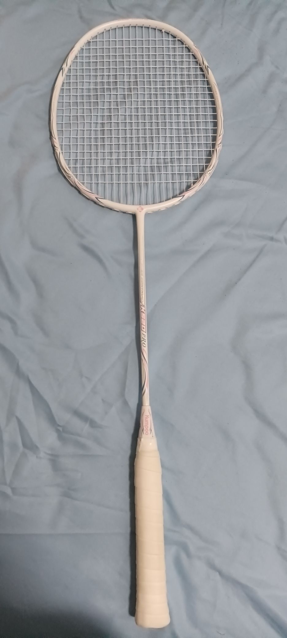 球拍颜值很高，手感好