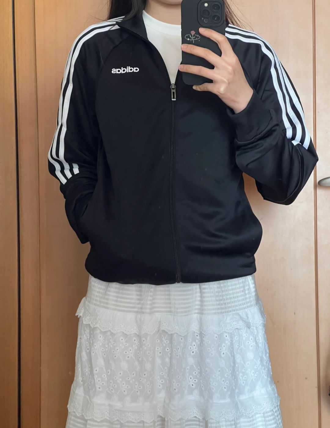 🔥王嘉尔舞台私服同款！adidas防风夹克三秒断货，男女通杀帅到炸街！