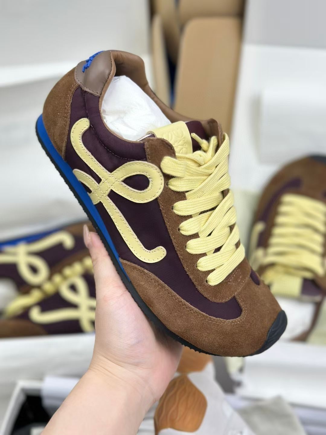 亲们，今天要给大家安利一款超级惊艳的鞋子——Loewe鞋子！👠✨
