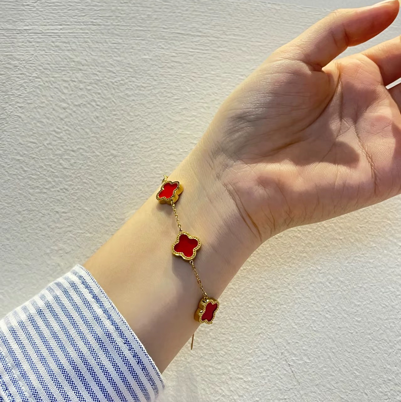 啊啊啊（买过最最白富美的手链没有之一！
