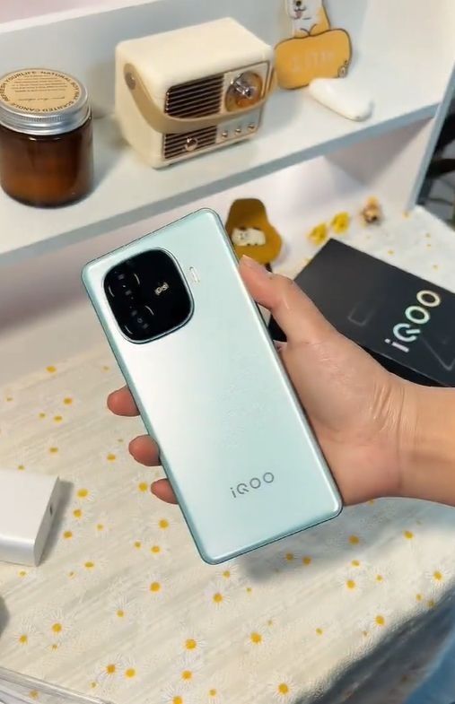 千元机也能有旗舰性能？iQOO Z9 Turbo跳水到1529元，真香还是坑？