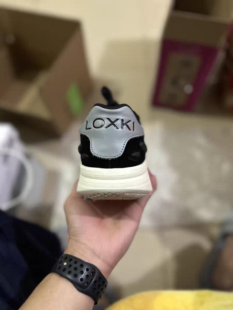 这双鞋超级好看哈哈哈