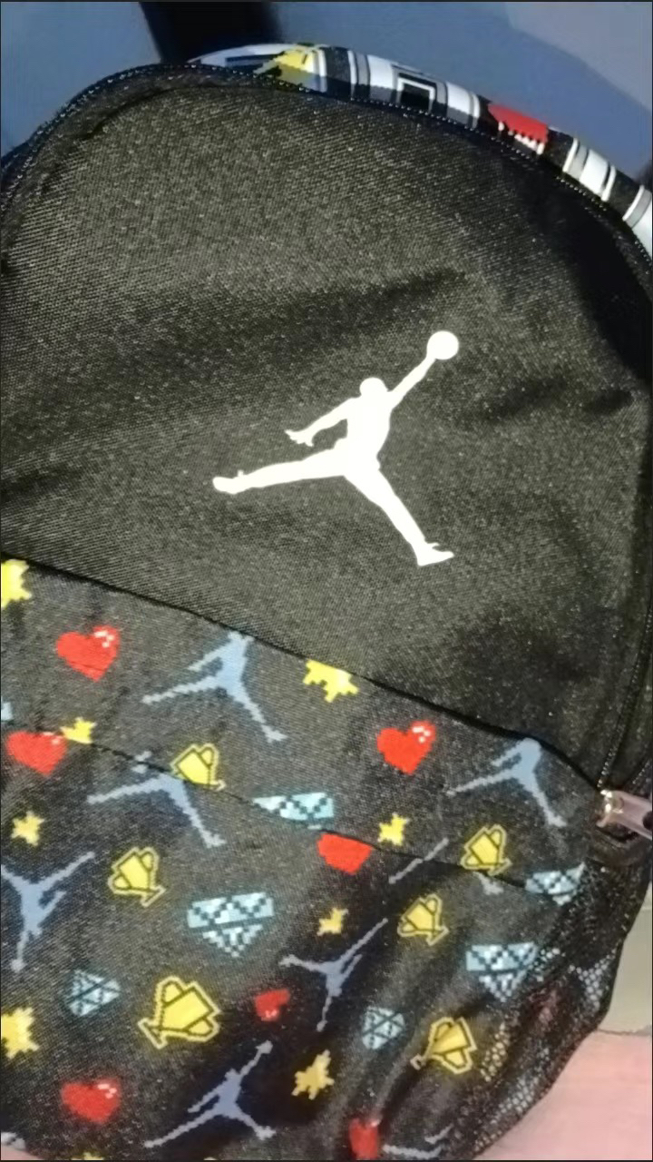 Jordan新品黑色小logo元素双肩包