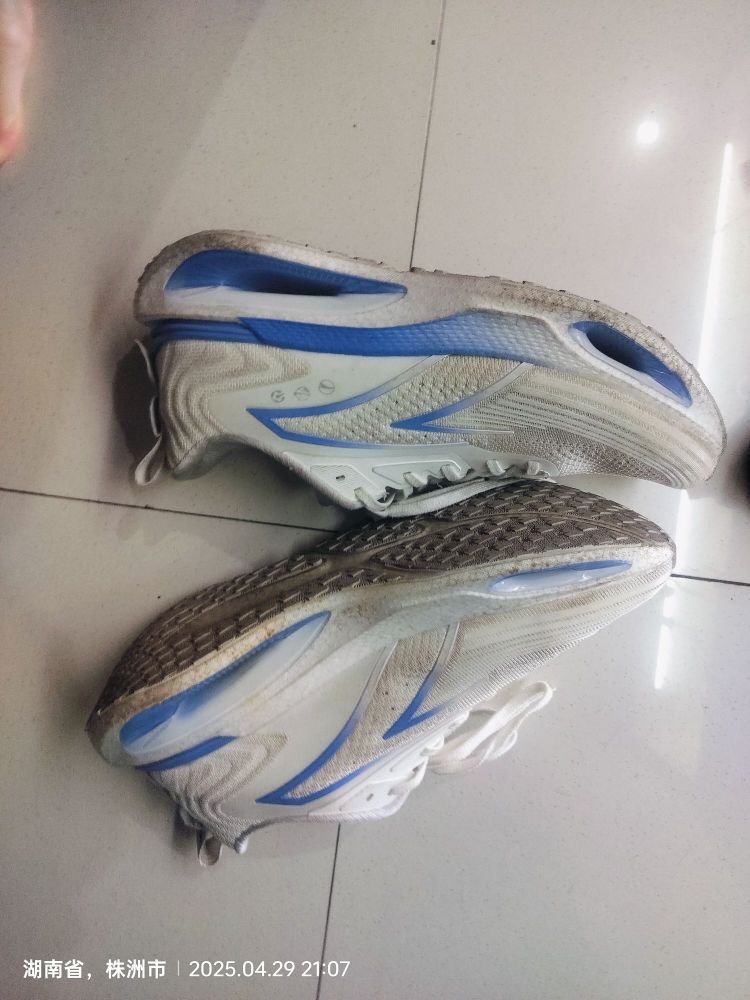 脚感舒服，每次建议跑步5公里左右