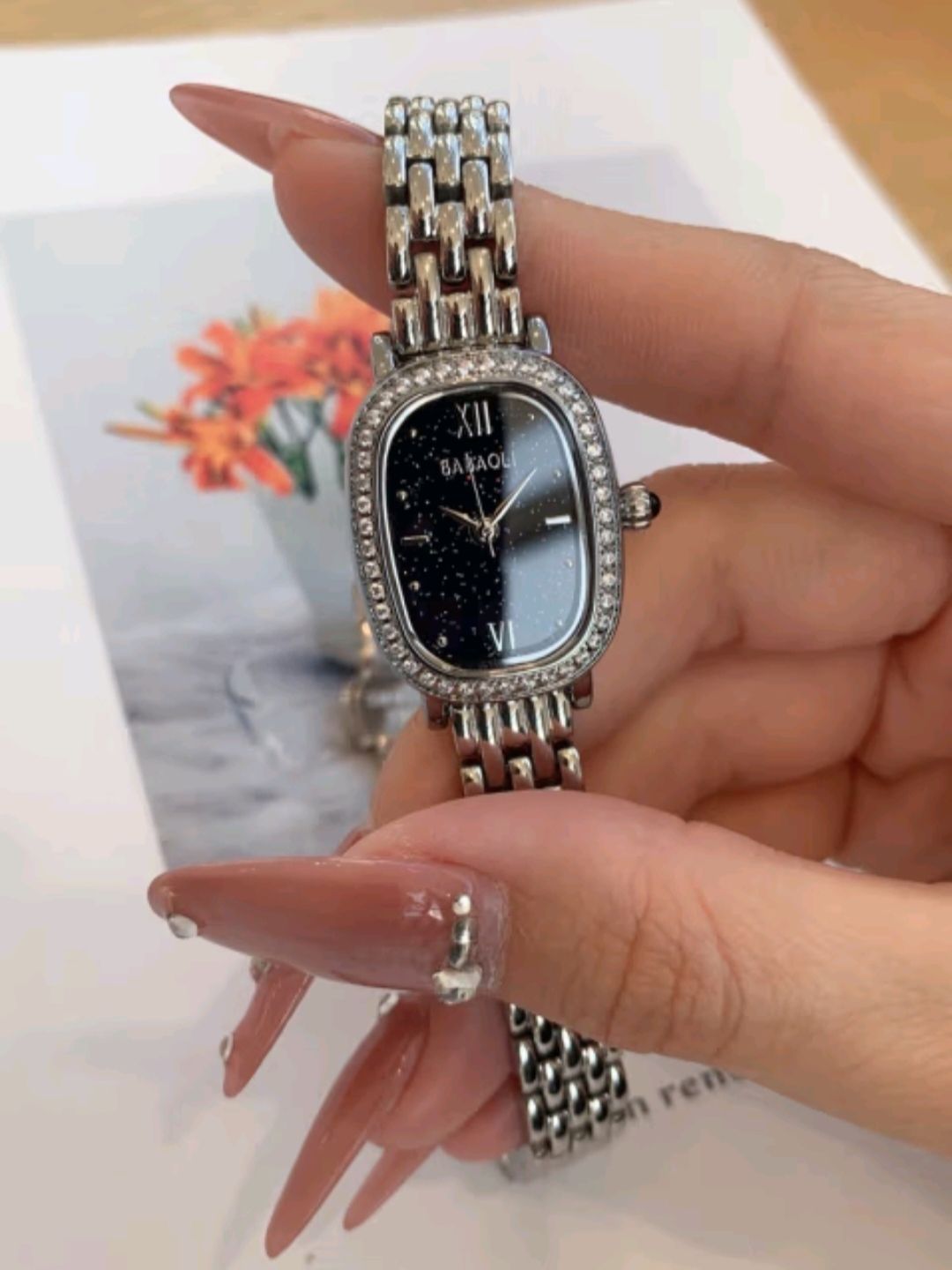 学生党也能冲的高颜值手表！巴宝莉真香