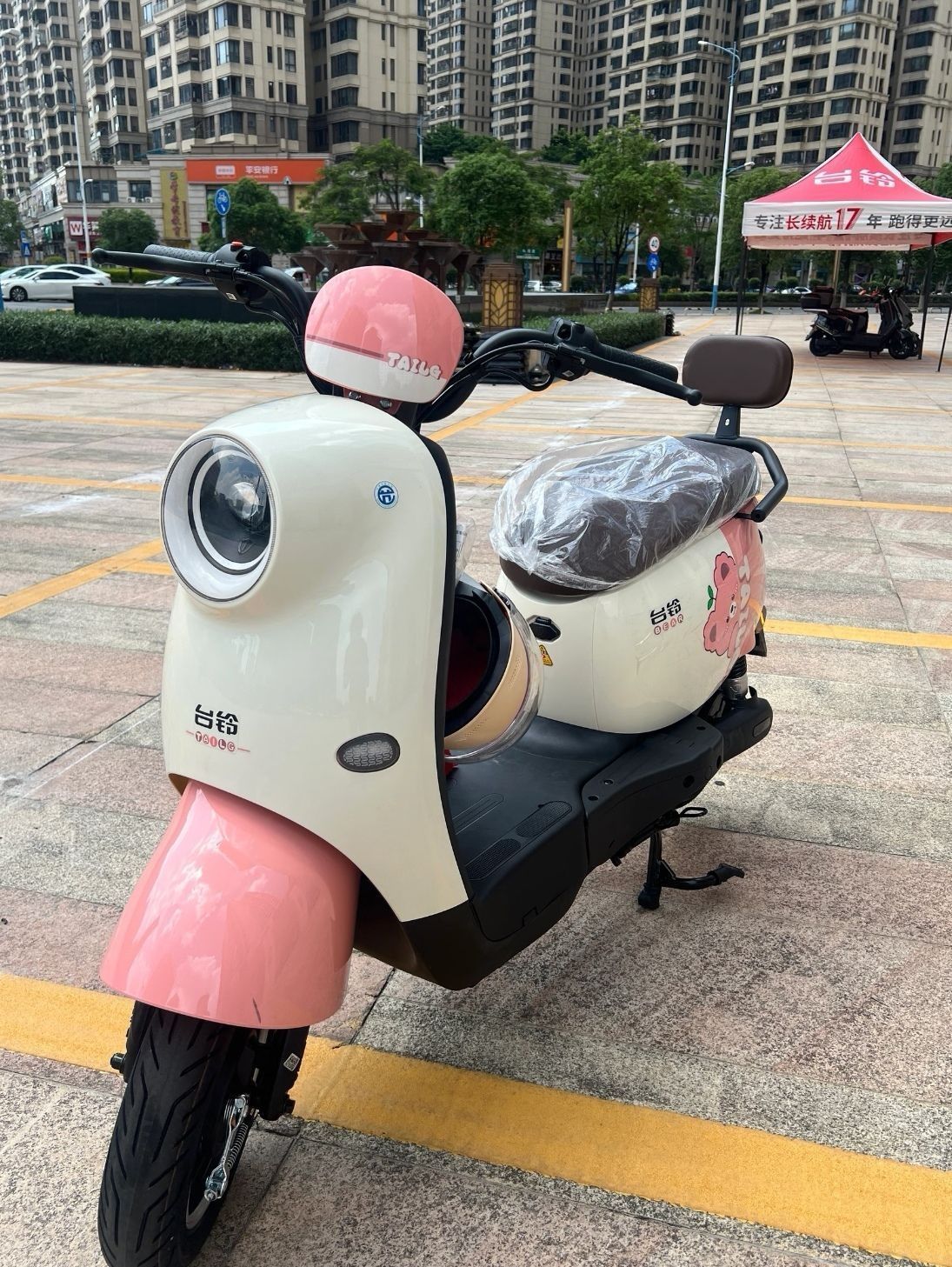 又萌又能跑，选它当「代步搭子」太香啦～🛵
