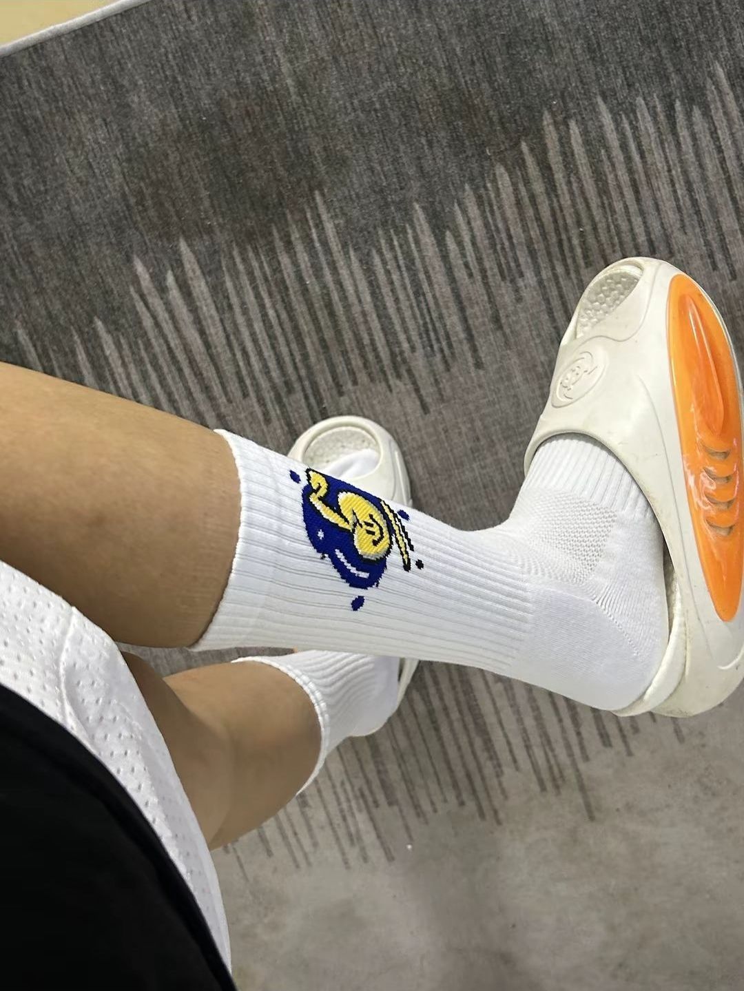 有专属自己号码的训练袜子