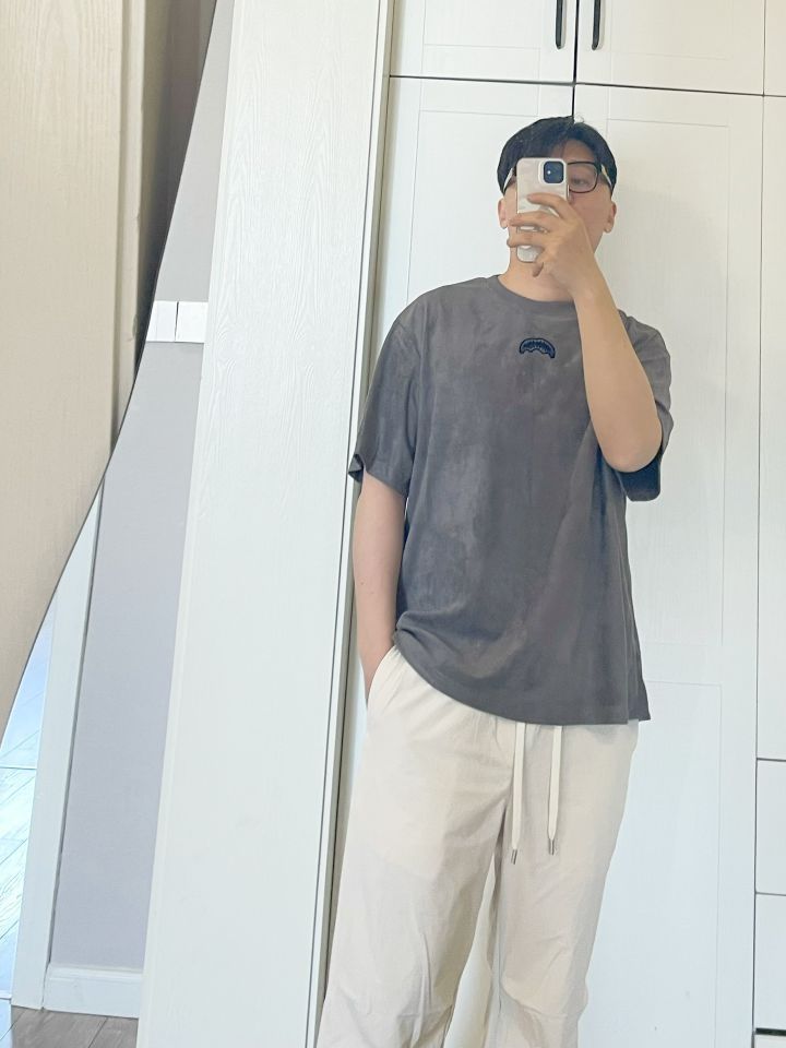 今年夏天的第一件短袖 超帅