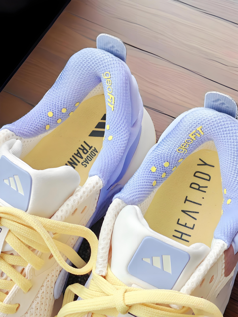 挖到宝了！这双跑鞋我愿称为春夏穿搭天花板