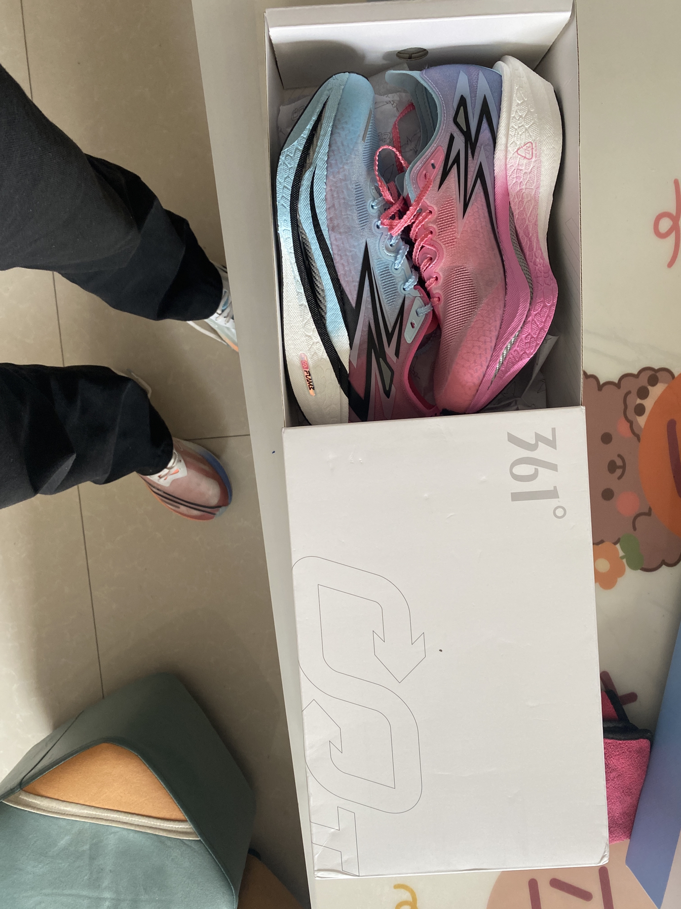 好看 颜值无敌 好穿 性能可以