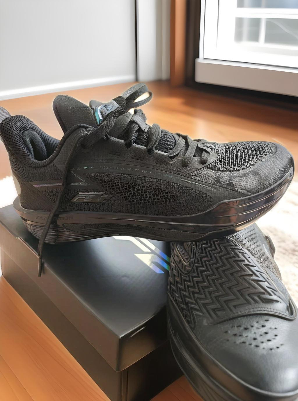 🏀黑豹突袭！这双国产球鞋颜值与实力并存，春夏实战就选它！