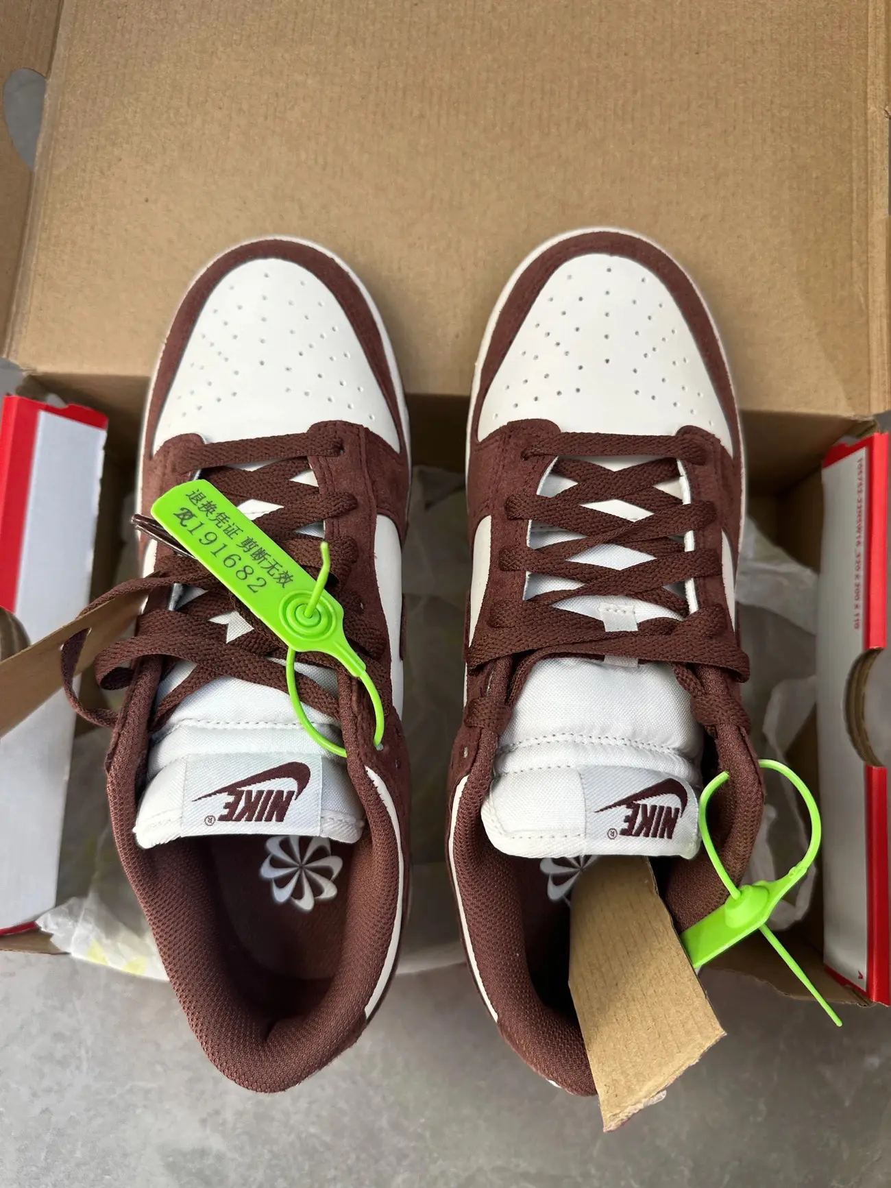 被追问无数次的板鞋!Nike Dunk Low白褐色太绝
