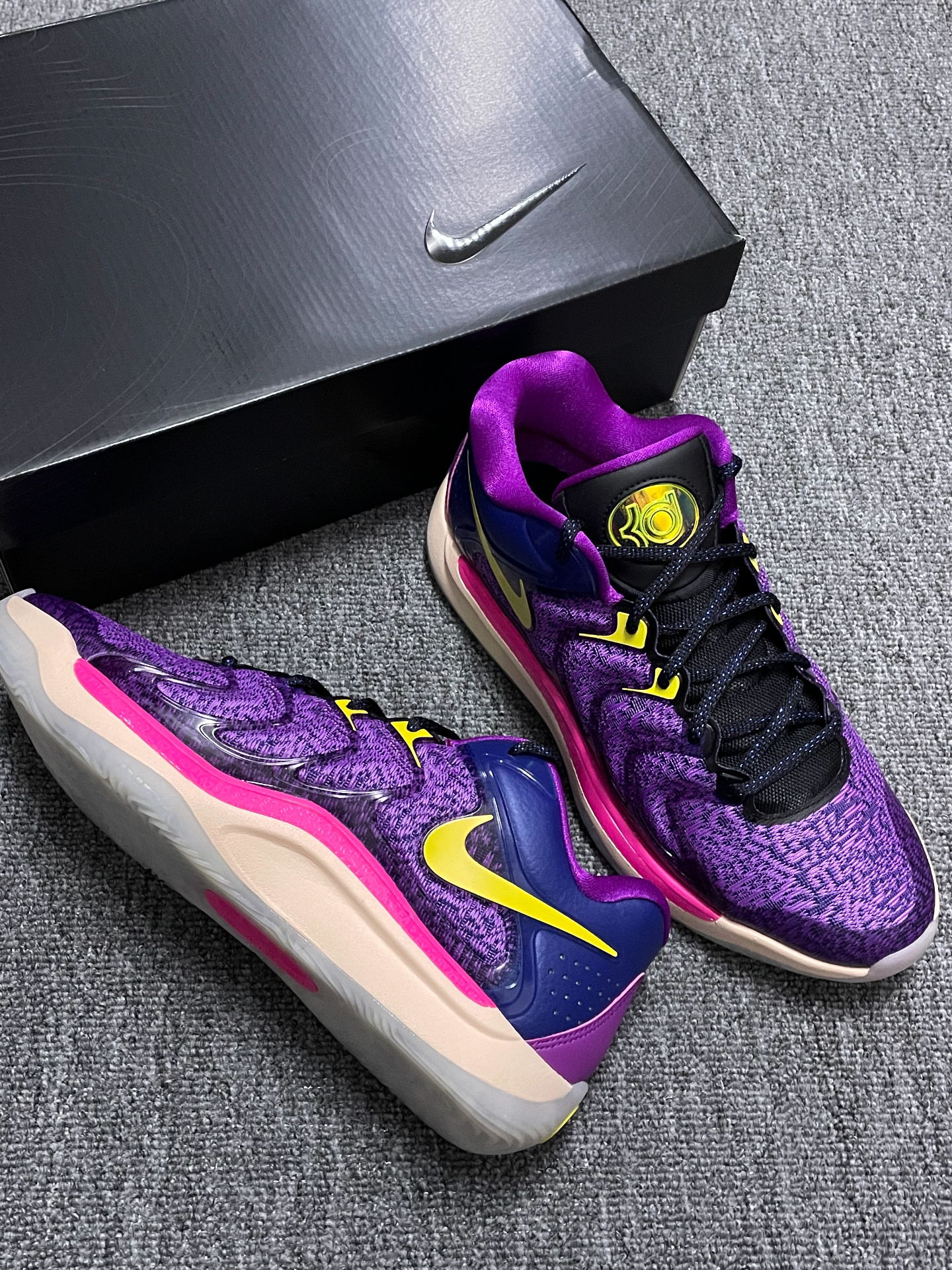 💜谁说颜值与实战不能兼得？这双NIKE 