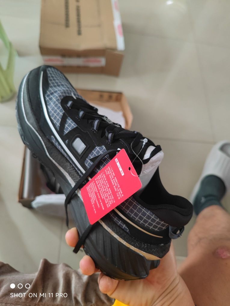 李宁的卢V2
