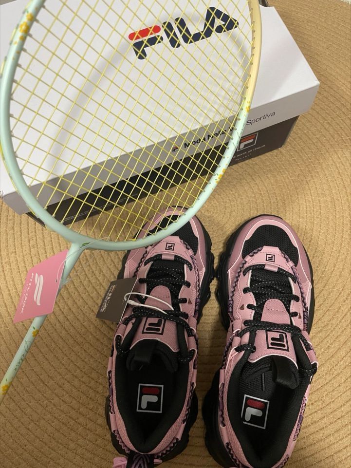 斐乐很适合的羽毛球🏸搭子🏸粉粉的配色一整