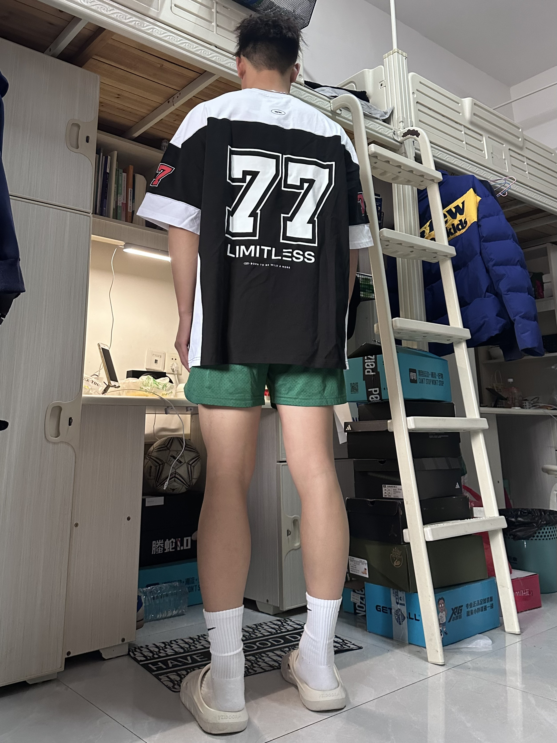 体育生周五穿搭出门