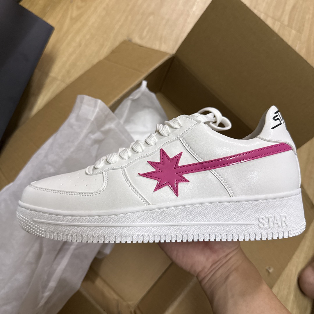 以下是对STARWALK白粉鞋的测评: