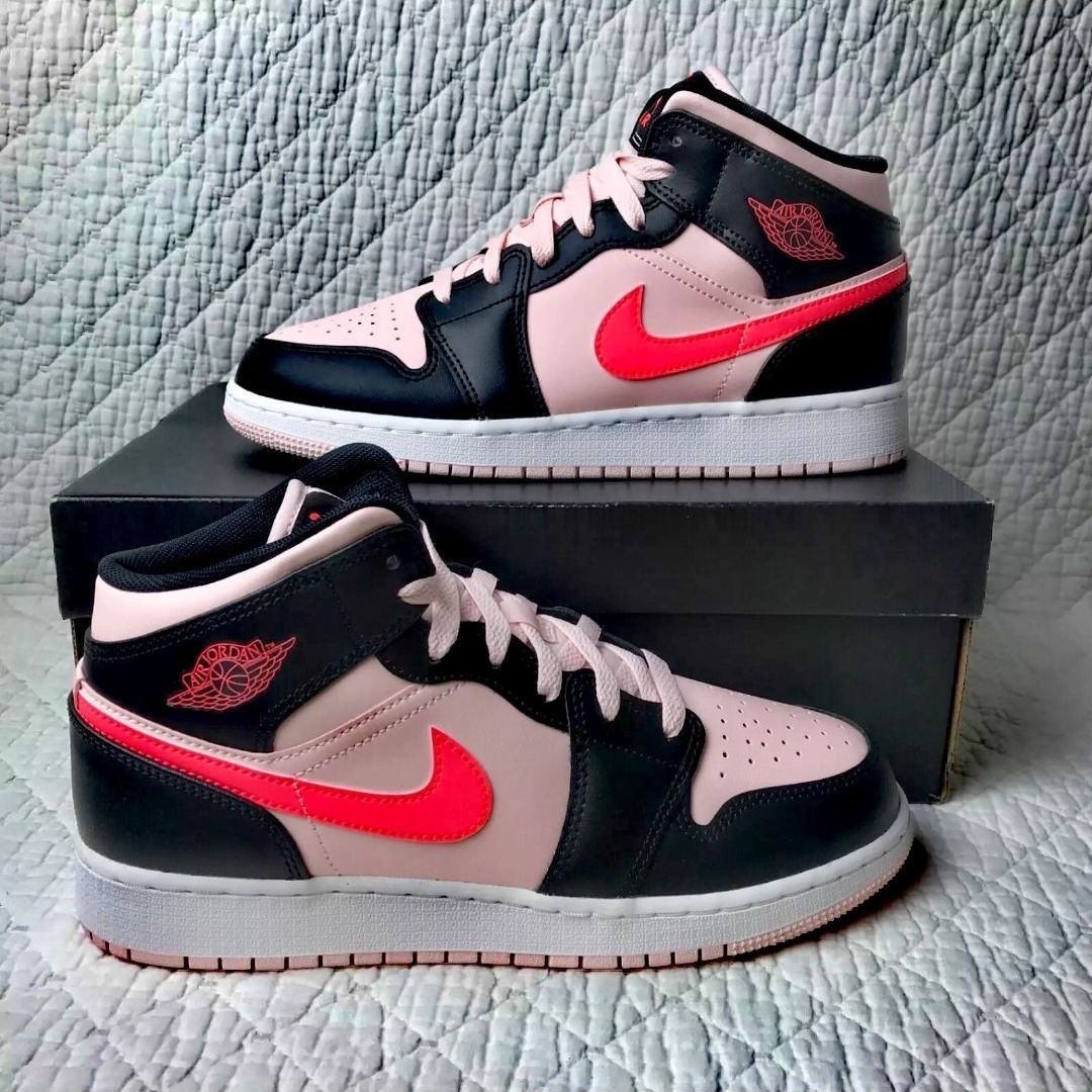 粉色系天花板，黑粉脚趾Air Jordan 1