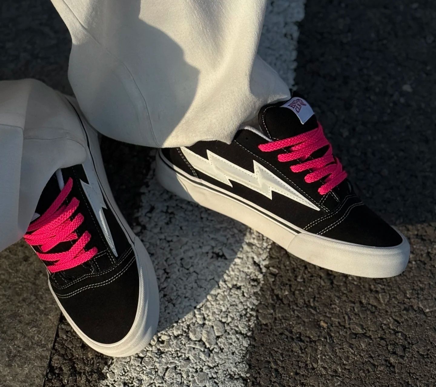 「复仇闪电风暴联名来袭！」 Vans平替