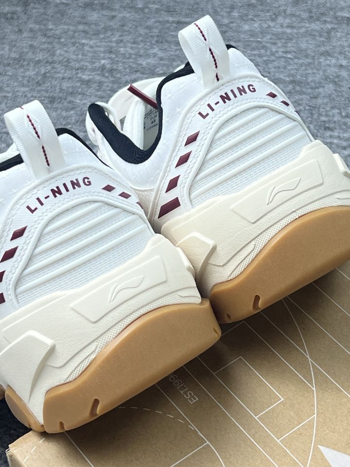 这双鞋偷偷增高5cm?🤩姐妹们!这双鞋真的会‘作弊’❗️