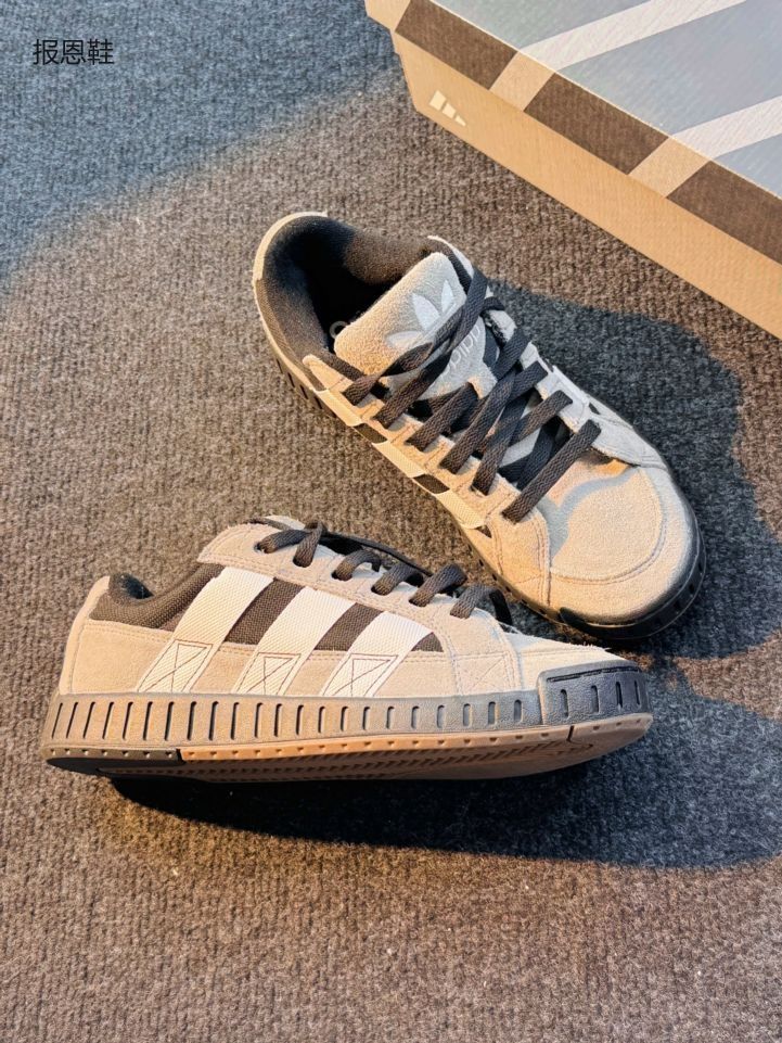 💥Adidas灰白战靴焕新秘籍大公开！