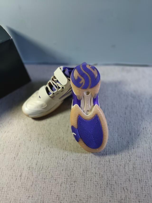 联名篮球鞋,打球时就是帅