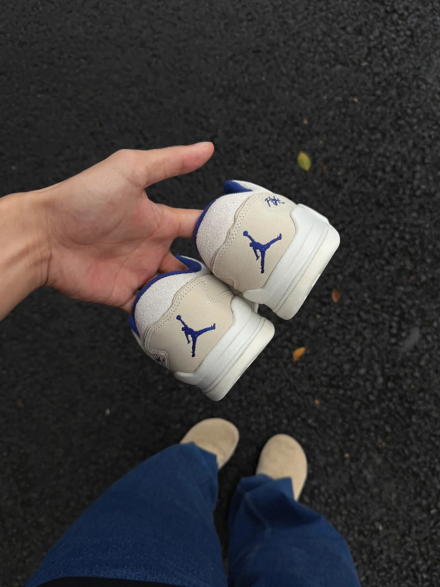 ✨救命!挖到宝了!这双Jordan Flight Court运动鞋直接长在我的审美点上!👟