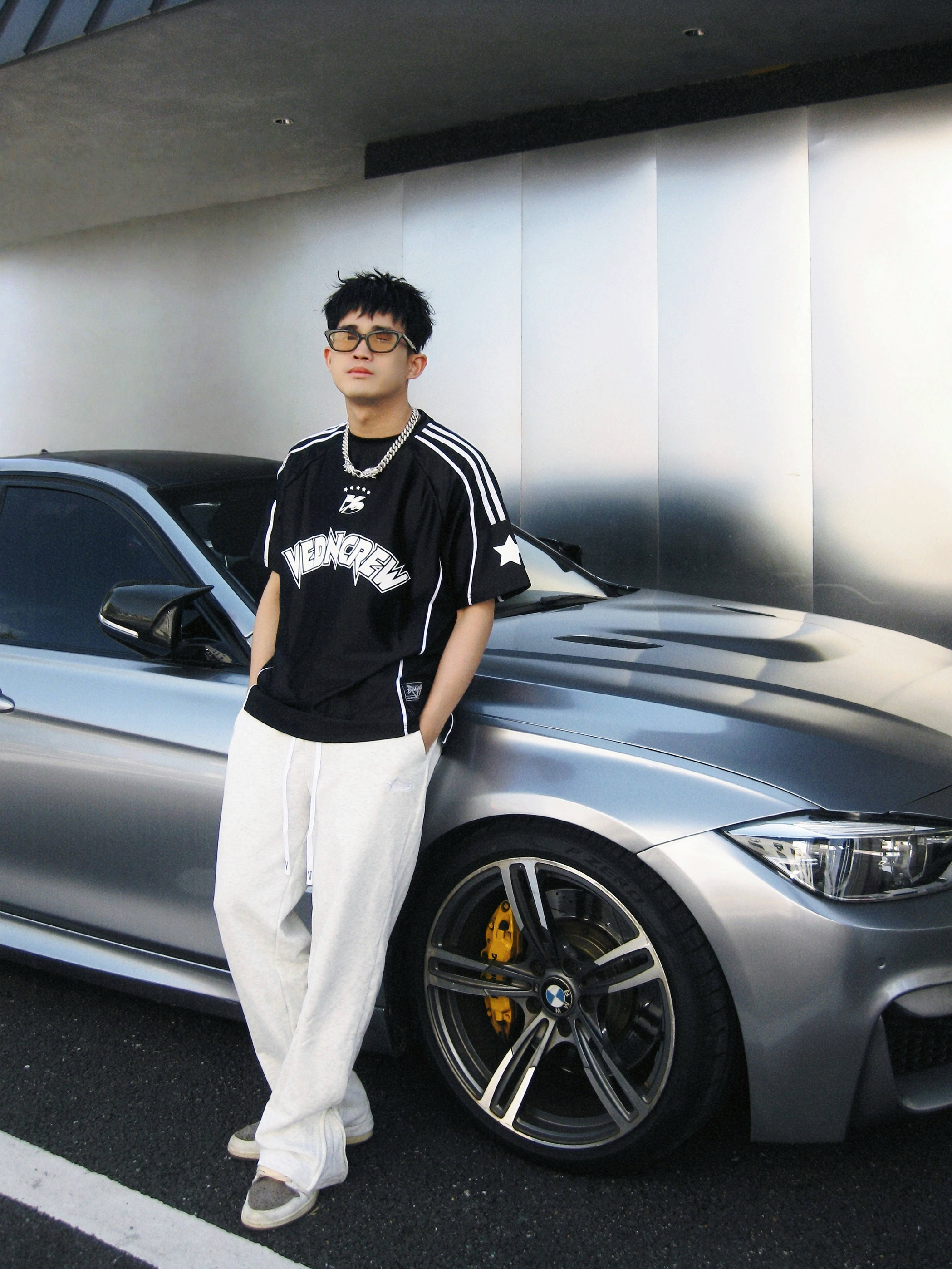 黑武士×银灰战车｜胶囊衣橱的马力美学暴击
