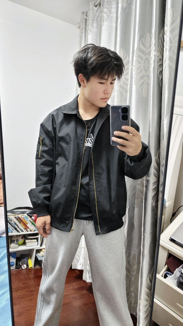 宝子们！今日份出街酷帅风look 来袭~