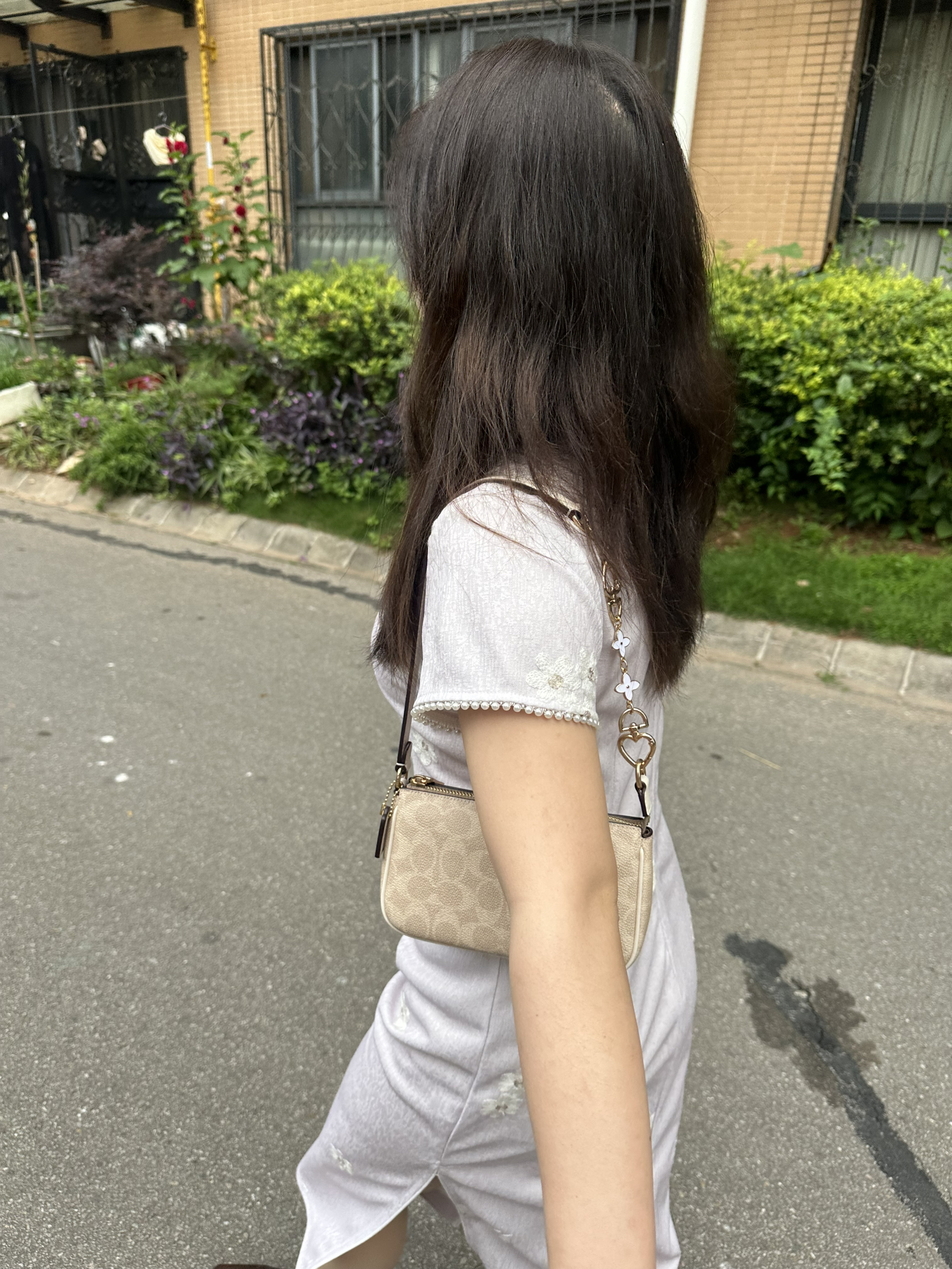 包包收到了 很精致 送给女朋友的生日礼物