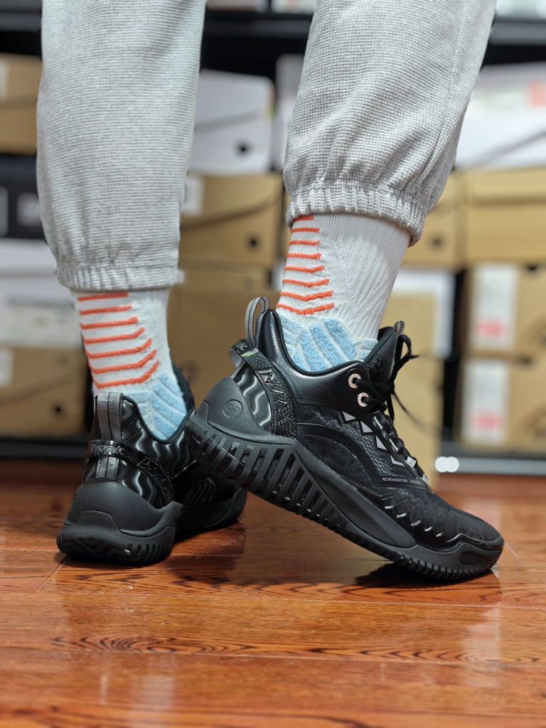 夏日外场篮球鞋——中乔爆破2.0