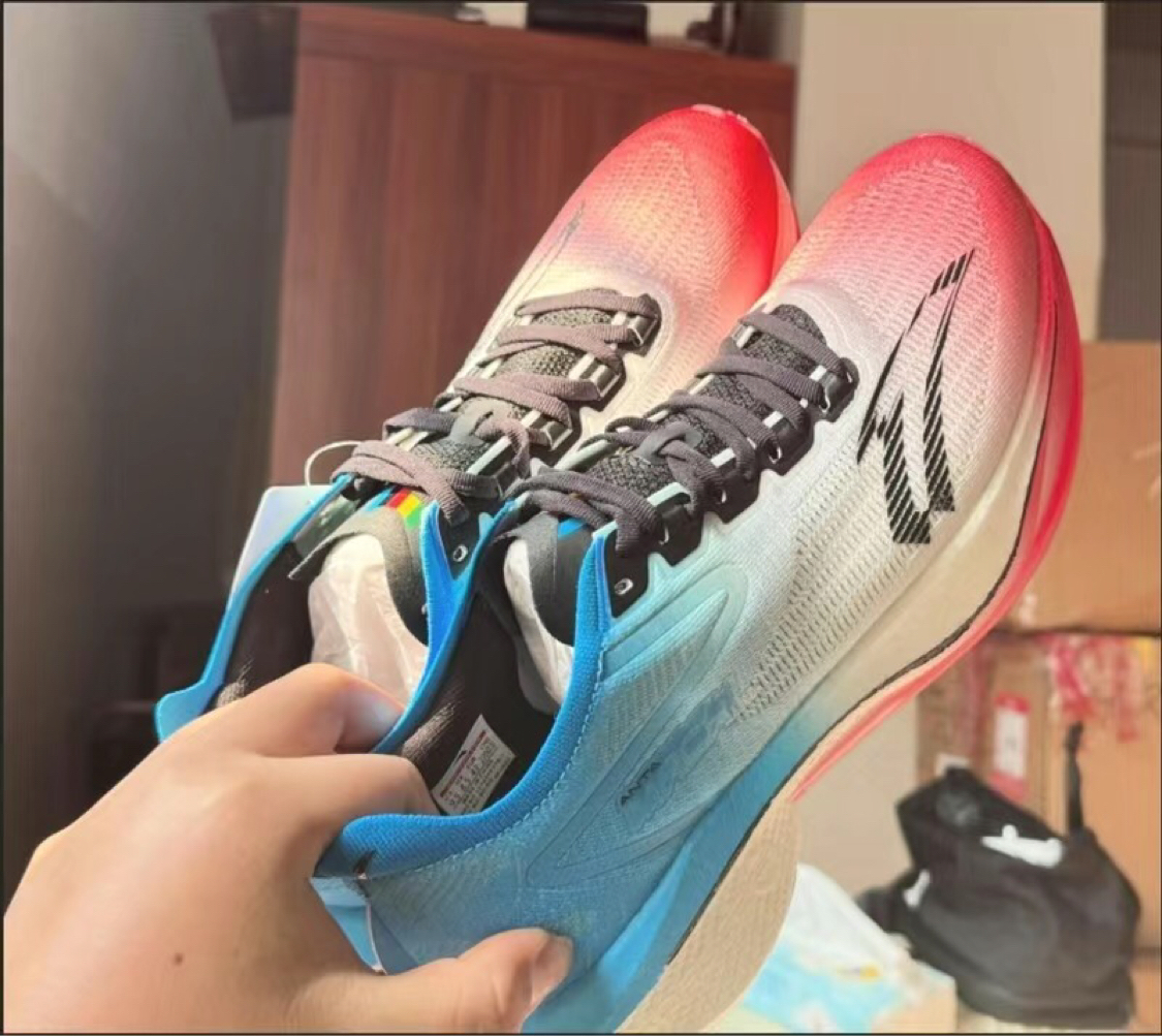 尺码偏小，后掌太硬，滚动好，前掌不耐磨