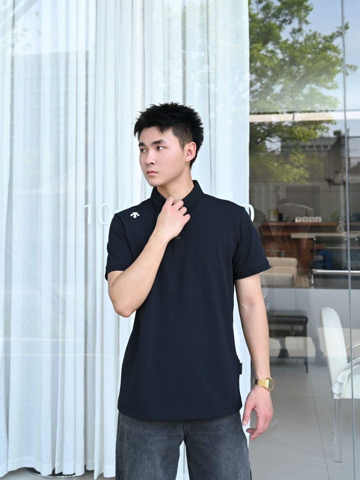 职男帅气一身黑不沉闷秘诀