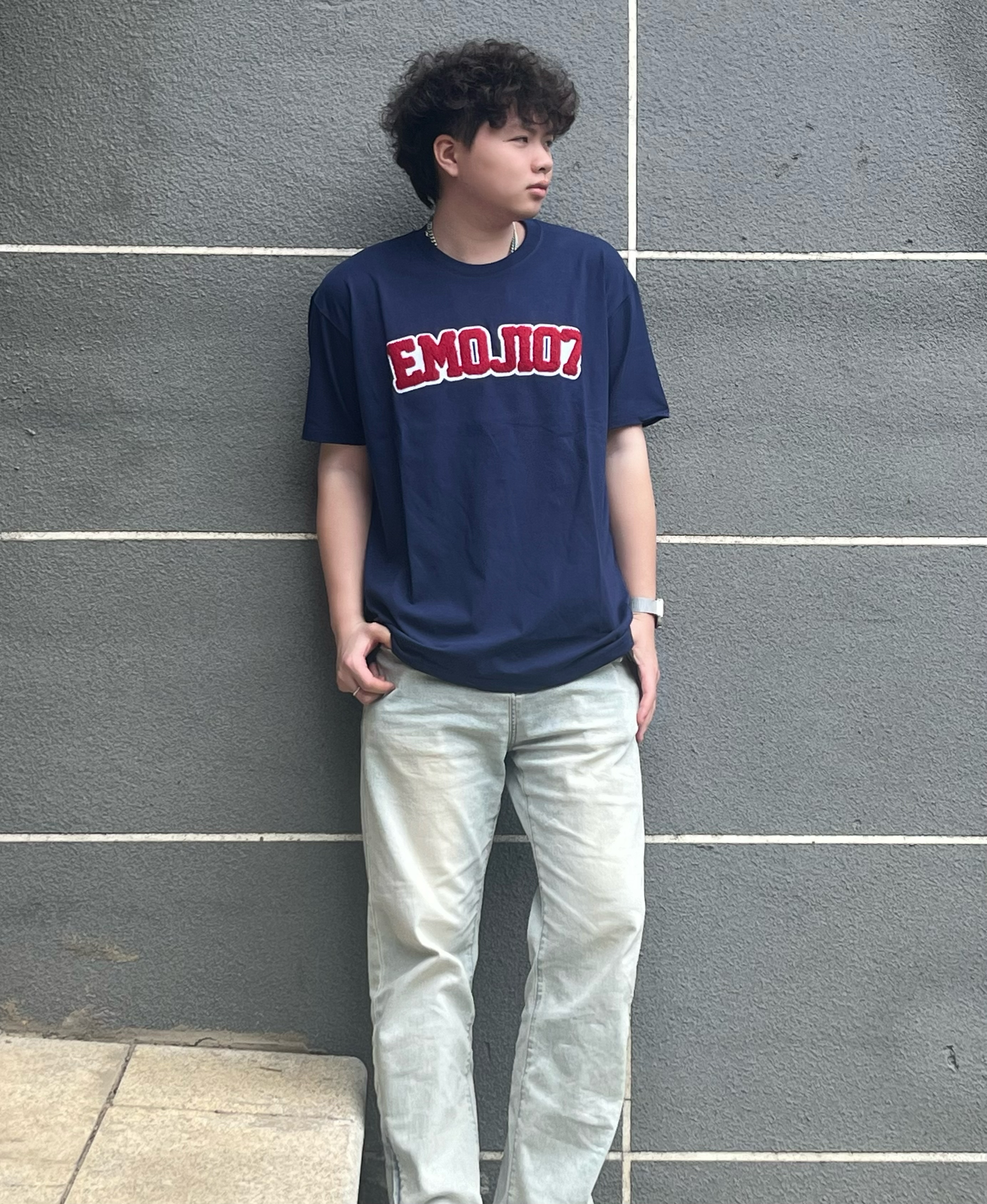 藏蓝字母T ，美式复古风拉满！