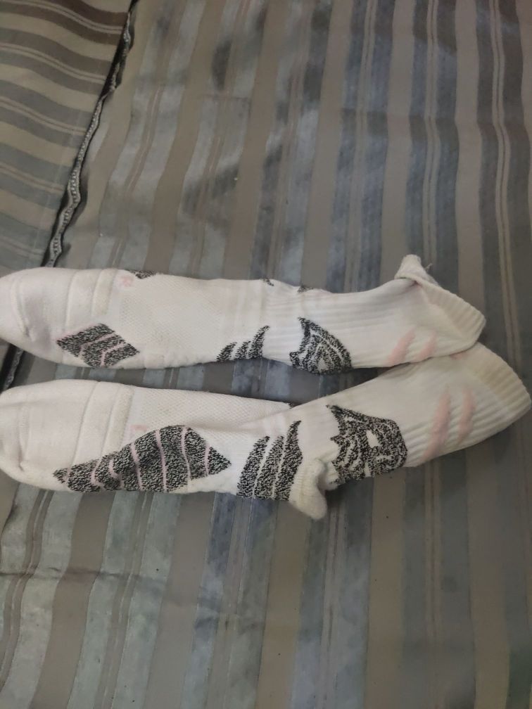 很好经过实战了，非常舒服，包裹感很强！