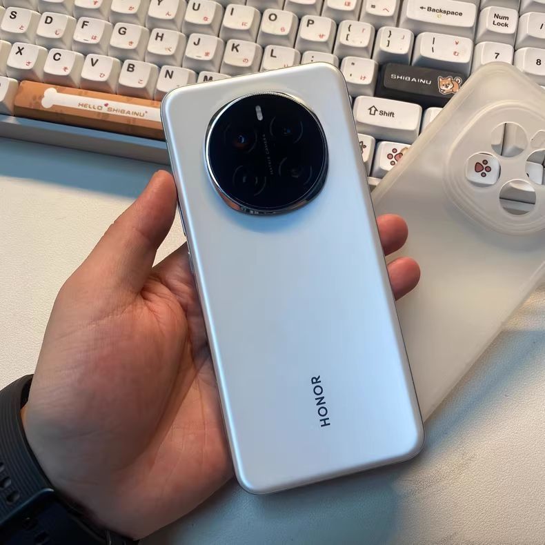 荣耀开启“降价模式”，16GB+512GB突降1260元，还买啥GT Pro？