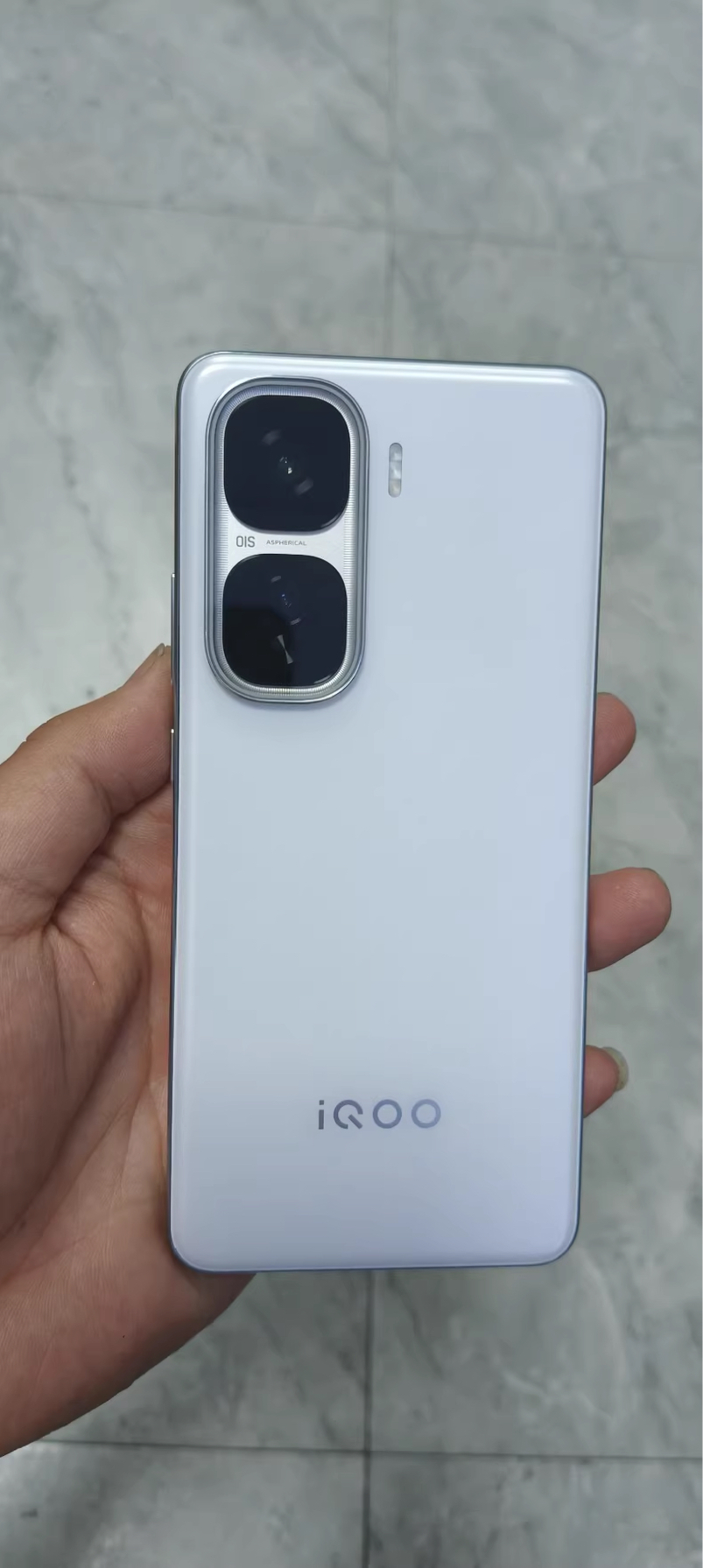 手机行业卷王！144Hz护眼屏+120W快充，体验直逼高端机！