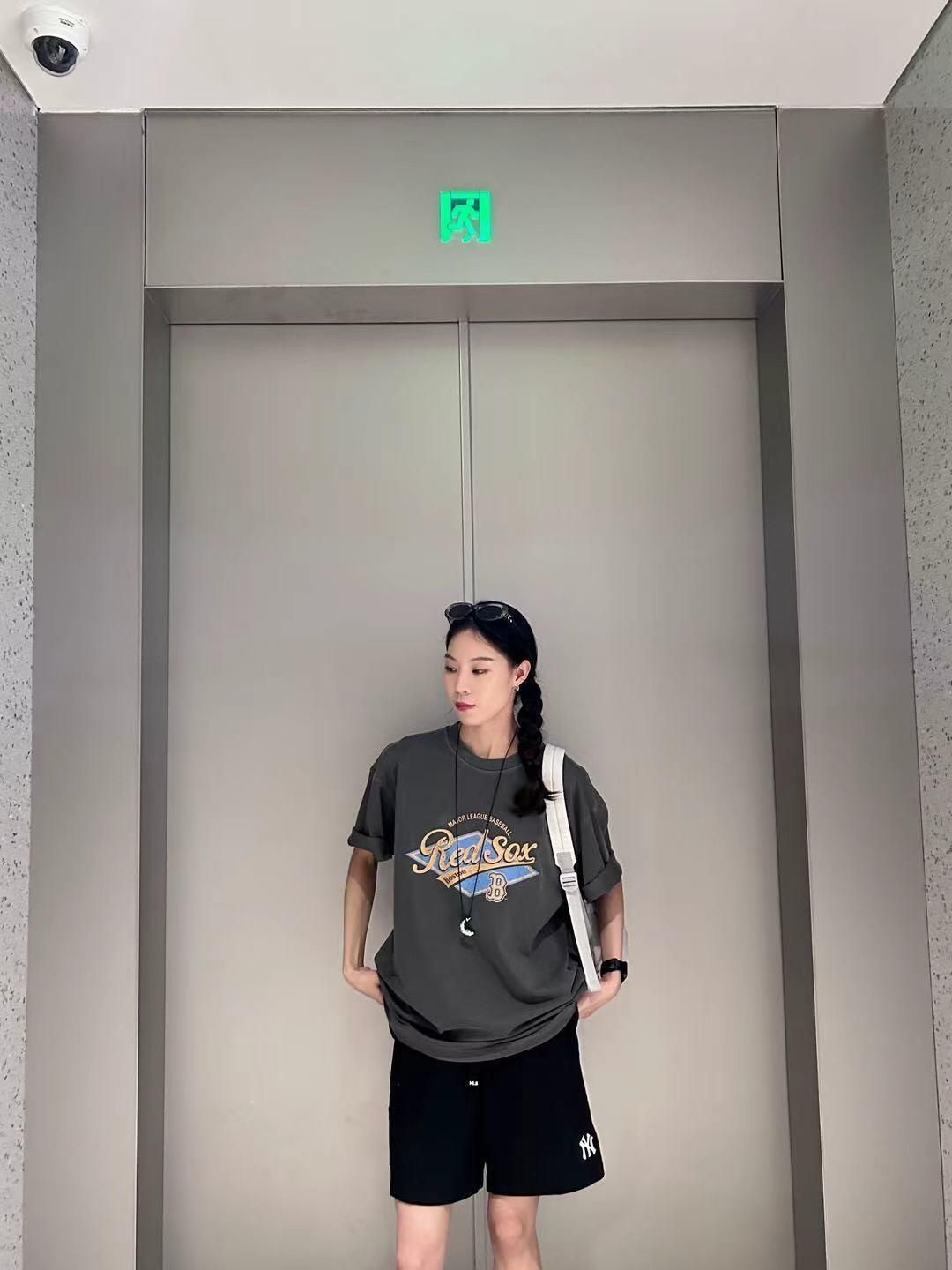 MLB复古胶片短袖