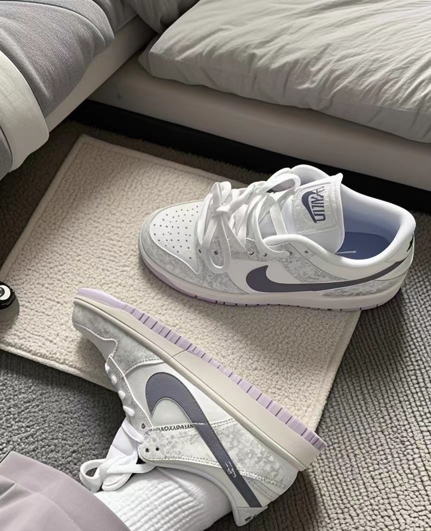 被这双 Nike 拿捏了!淡紫配色绝绝