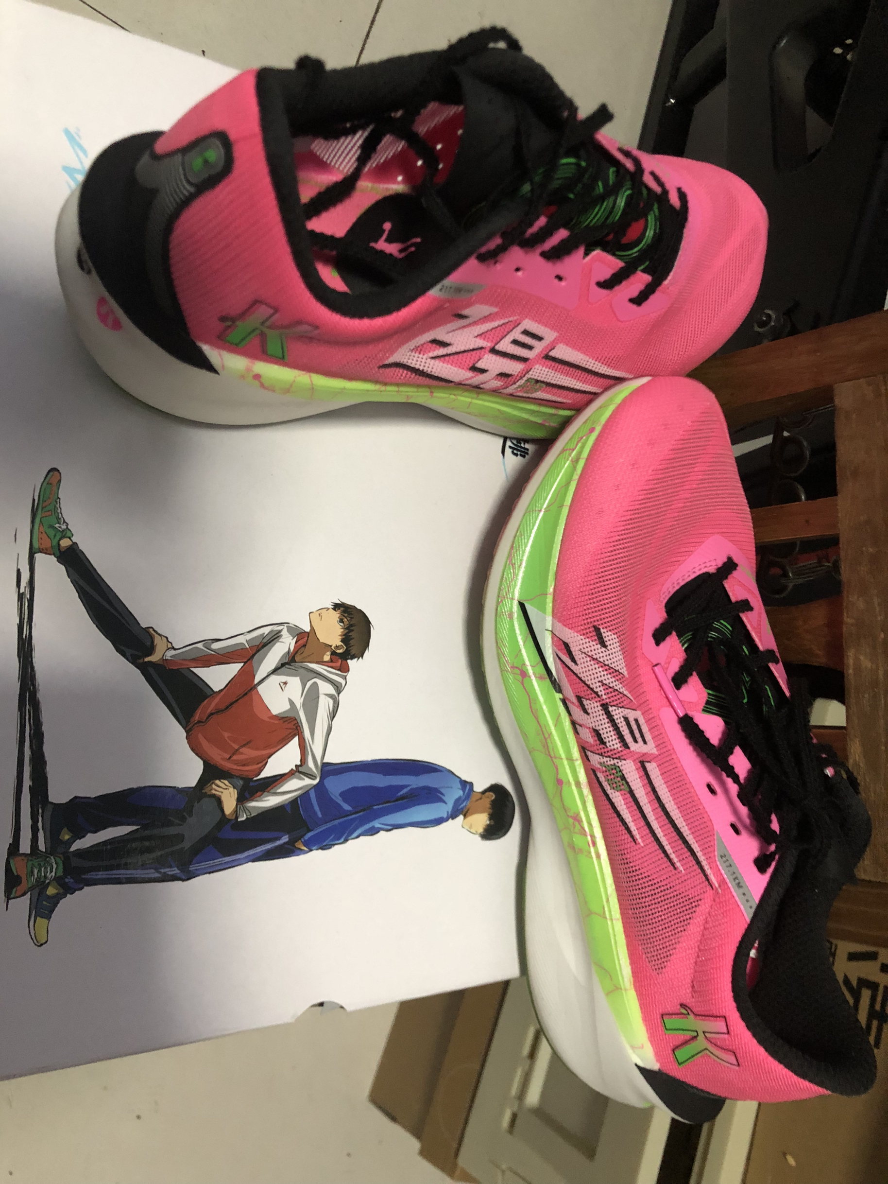 乔丹飞影PB4.0强风吹拂联名跑鞋，碳板