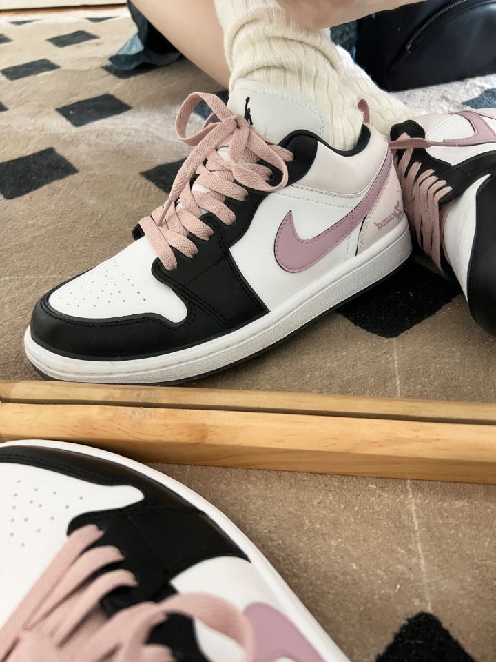 adidas girl👧🏻✖️七夕约会穿这双吧🎀|||今日份的七夕约会穿搭来啦❕
美式复古T恤
