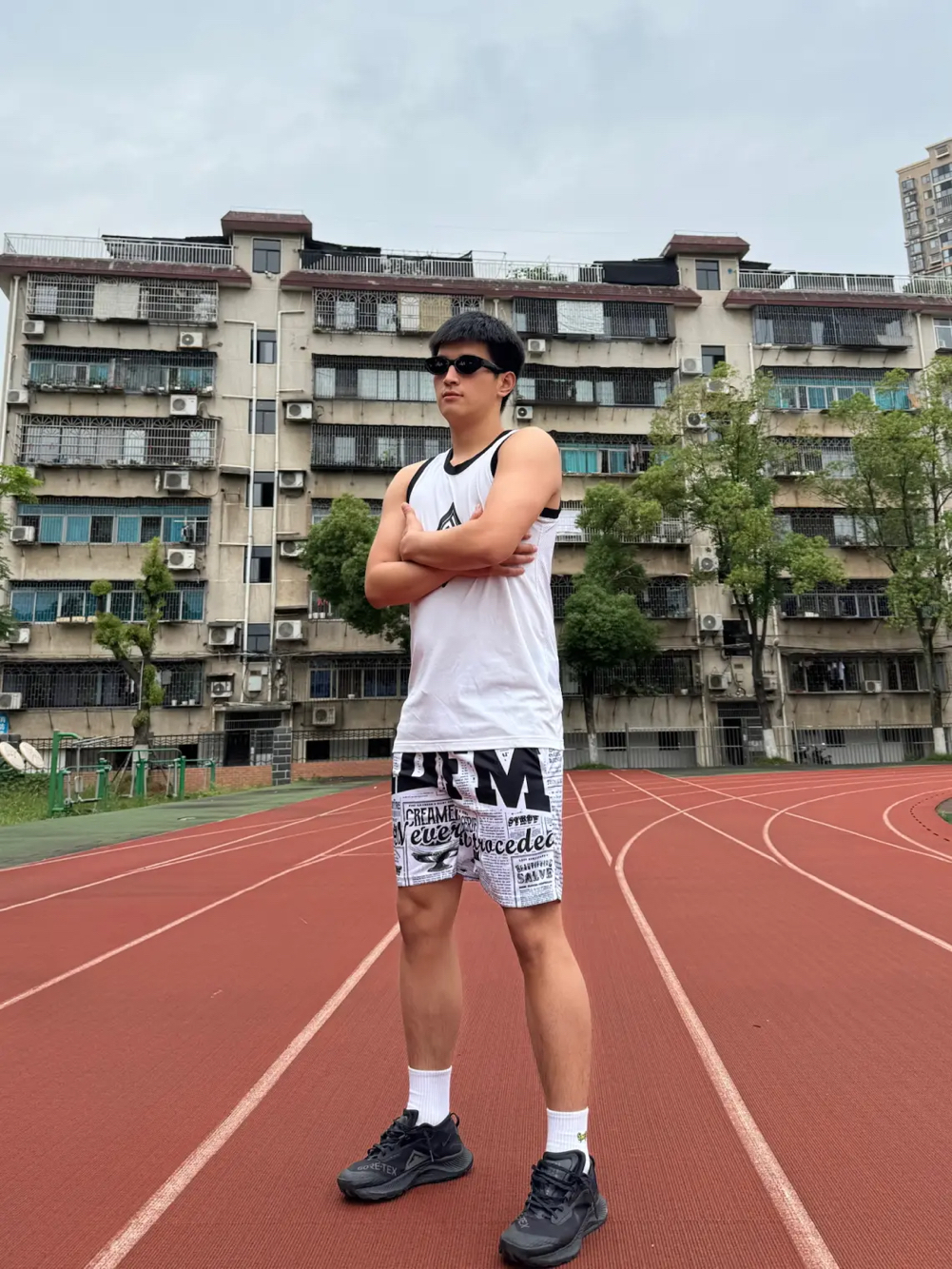 XDFM 美式报纸字母满印速干休闲裤篮球运动短训练透气投篮四分裤