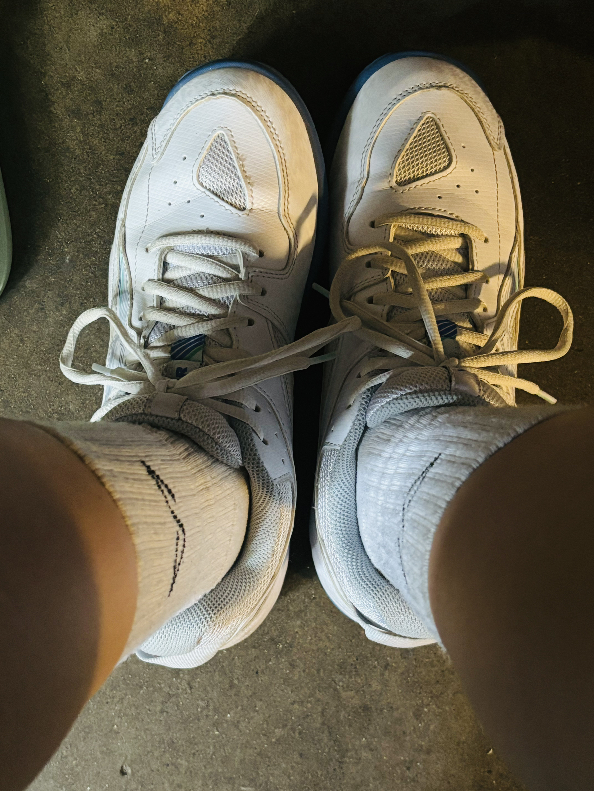 👟球鞋名称：羽毛球鞋

🔍分享理由：价格