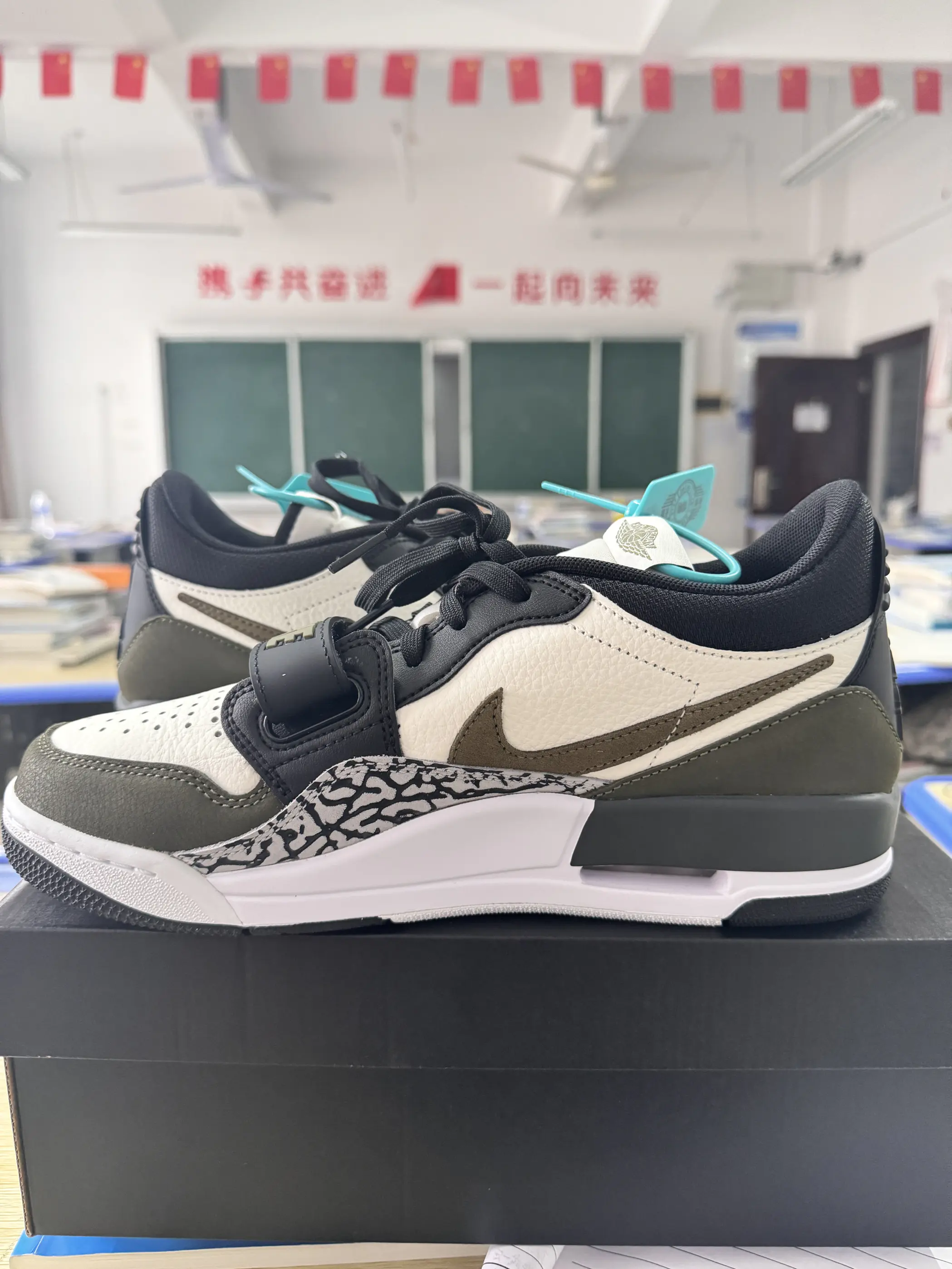 Jordan鞋实测👟军绿色穿上脚太帅啦