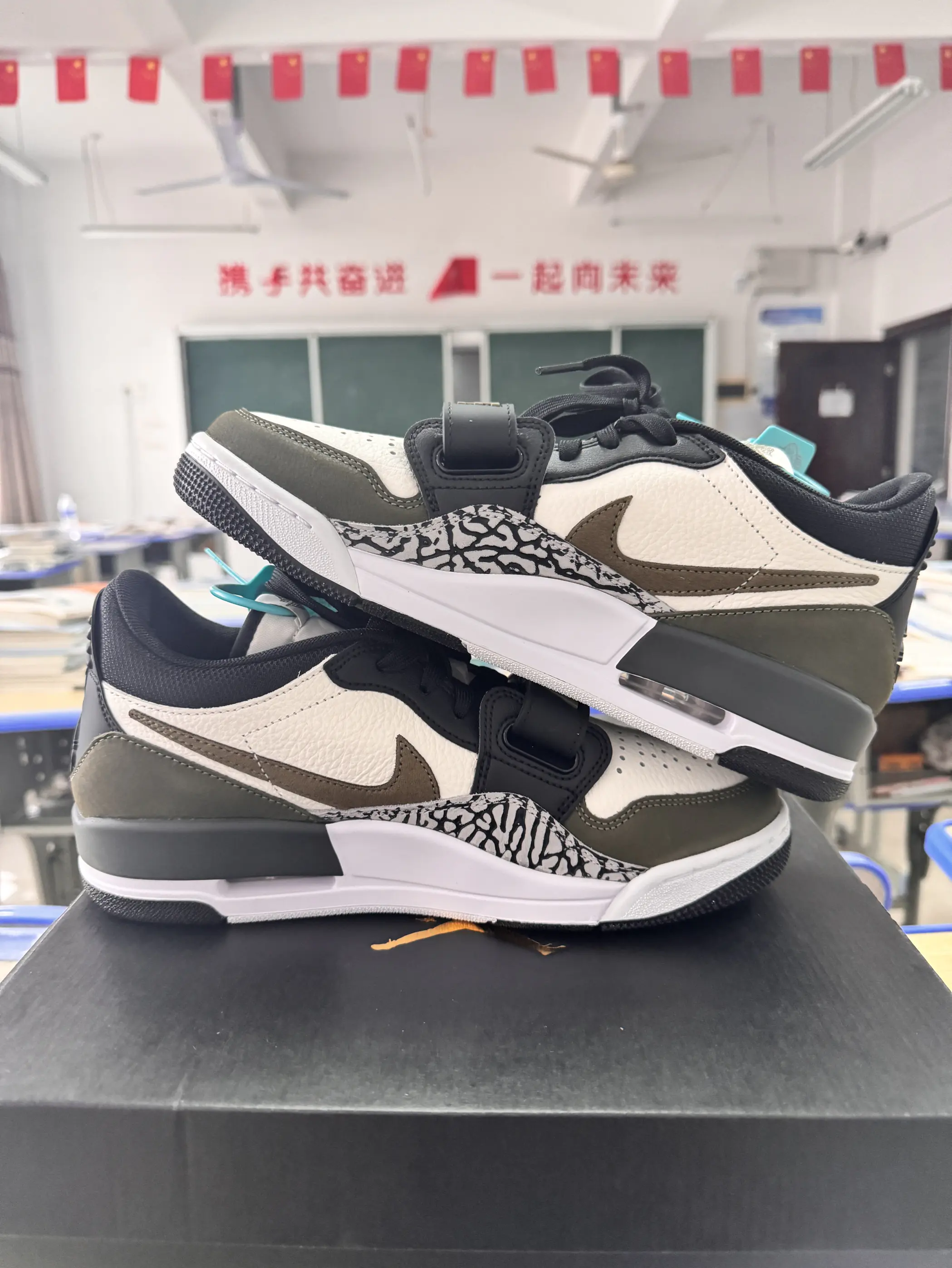 Jordan鞋实测👟军绿色穿上脚太帅啦