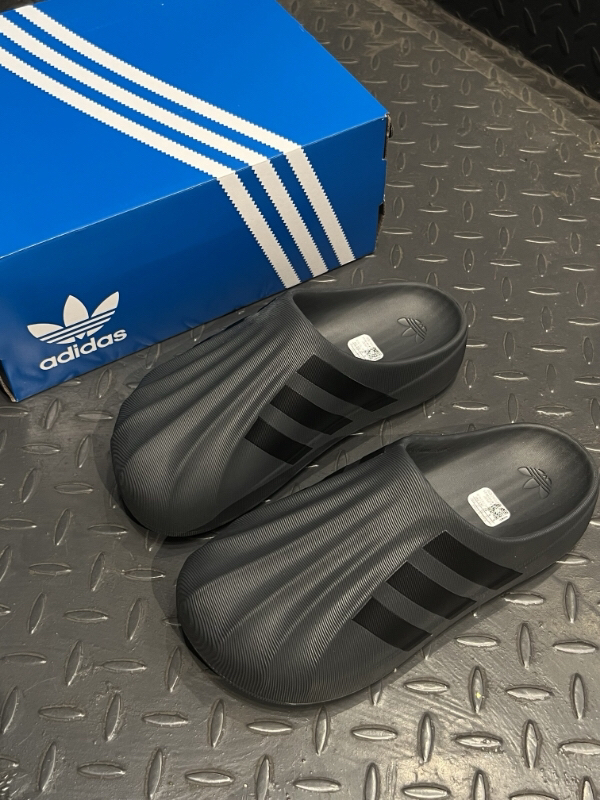 adidas 开箱📦SUPERSTAR MULE 穆勒鞋

✨深灰哑光贝壳头，经典复刻自带时髦基因