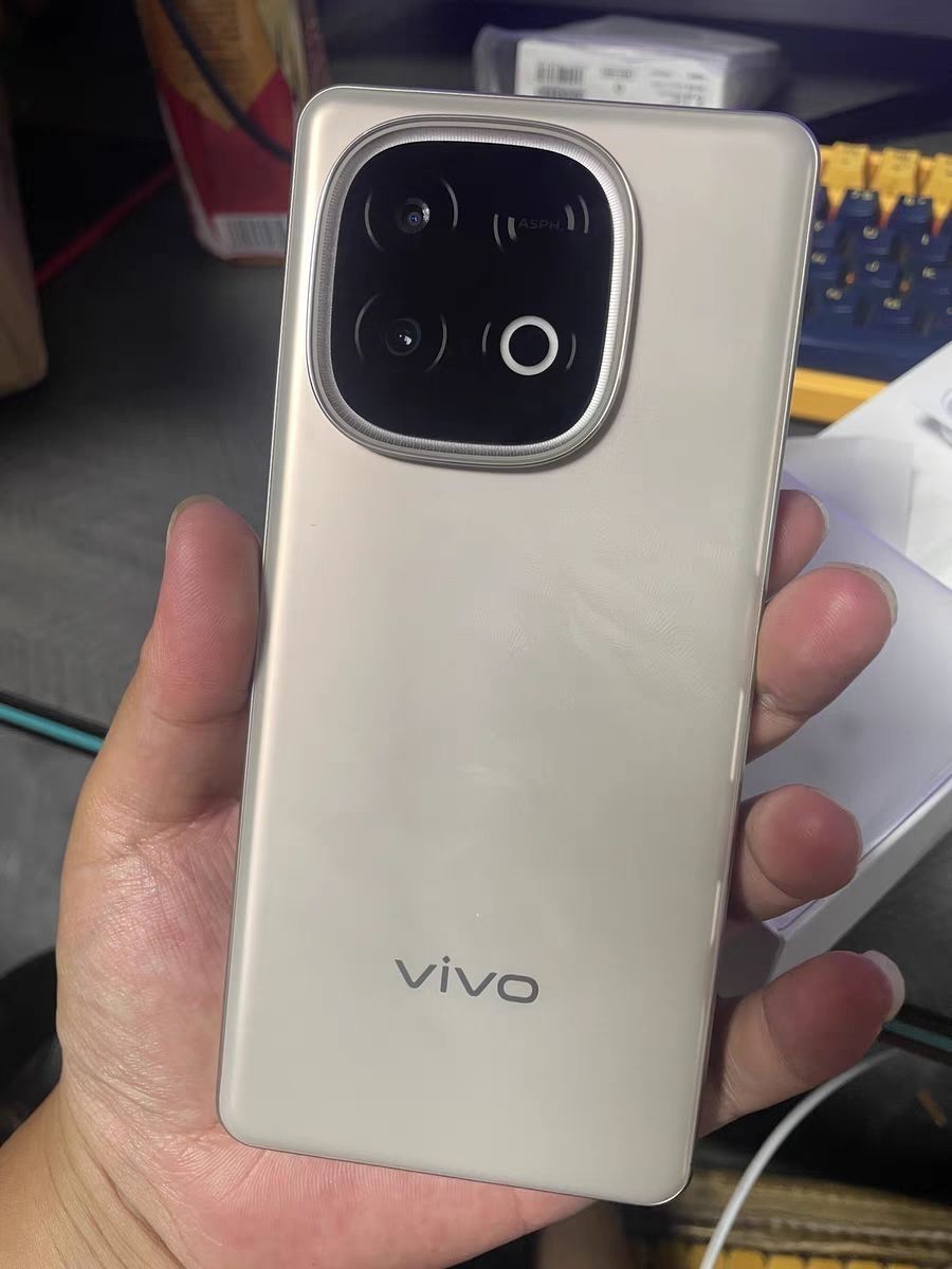 vivo千元卷王，7620mAh+90W+5年流畅，售价1487元亲民了