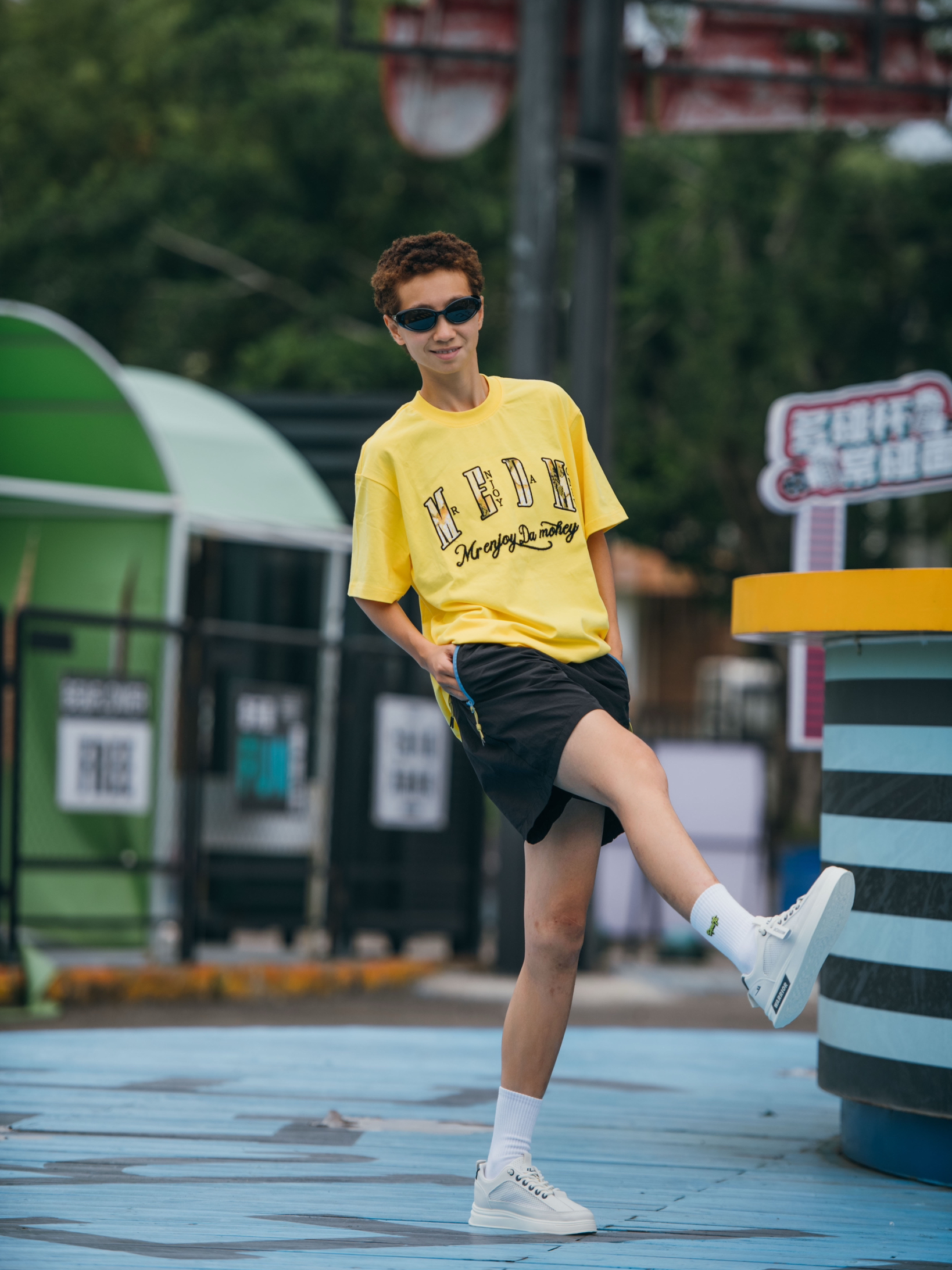 夏日多巴胺穿搭｜走进街头的松弛与活力