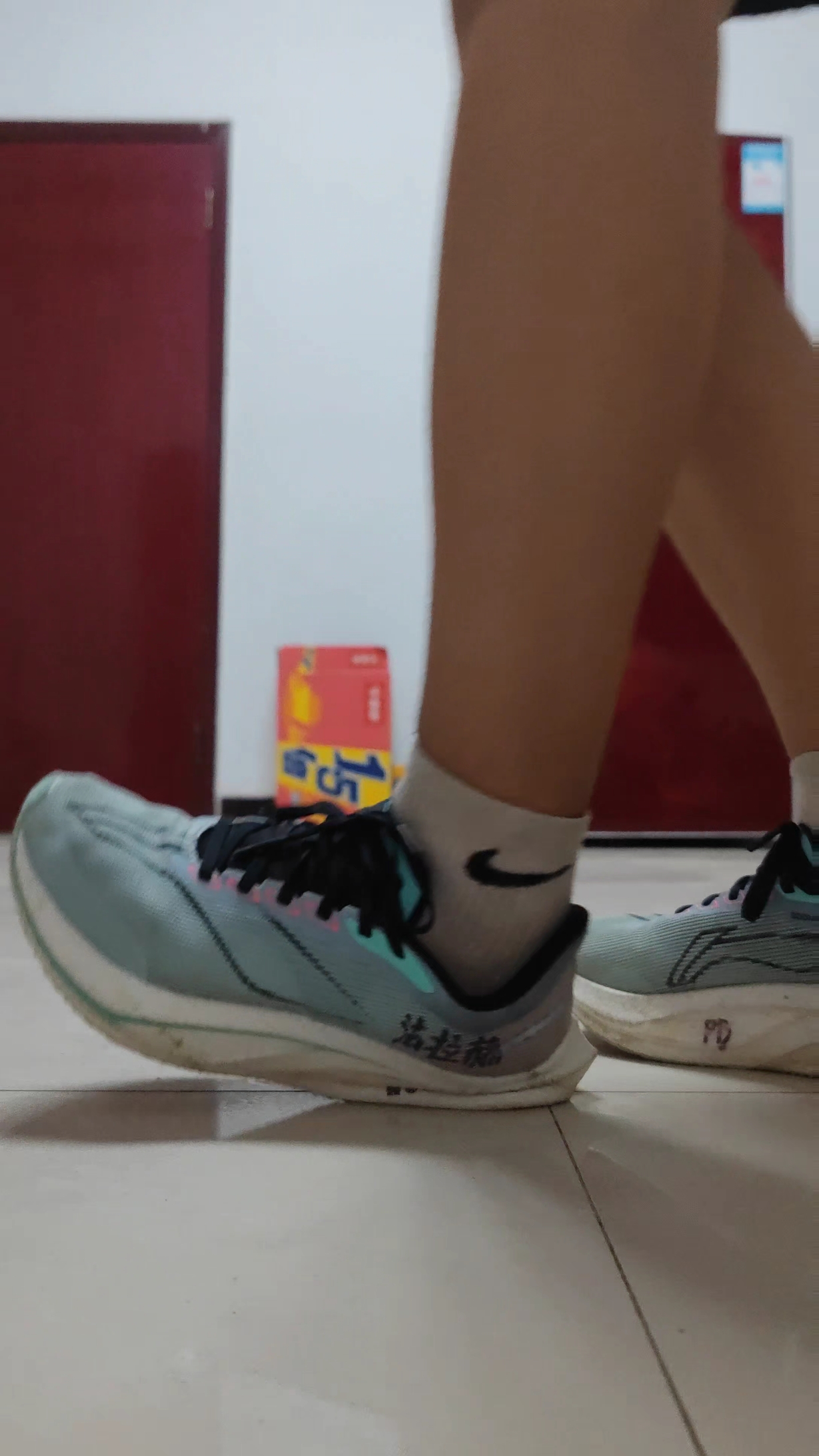 把世界调成静音 聆听飞电4c的声音